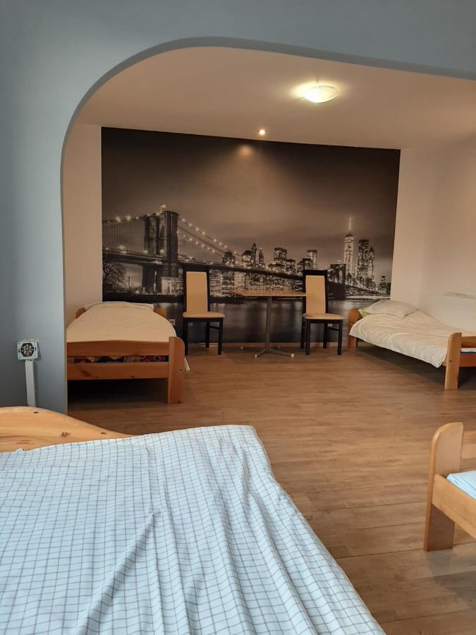 Kwatery Pracownicze Lodz エクステリア 写真