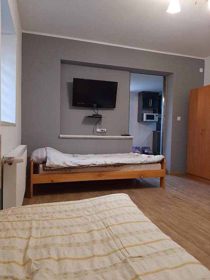Kwatery Pracownicze Lodz エクステリア 写真